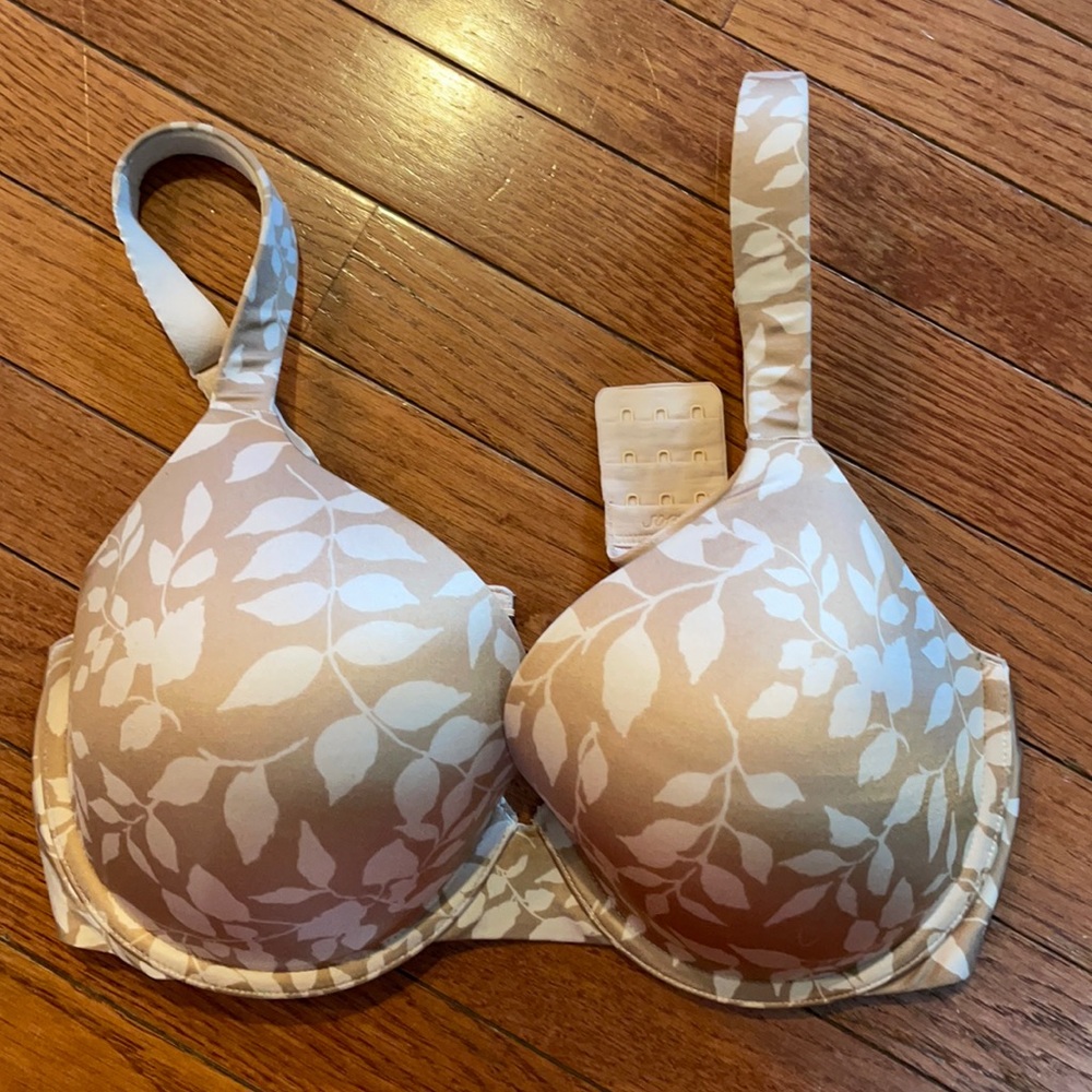 34DD Enhancing Shape Full Coverage